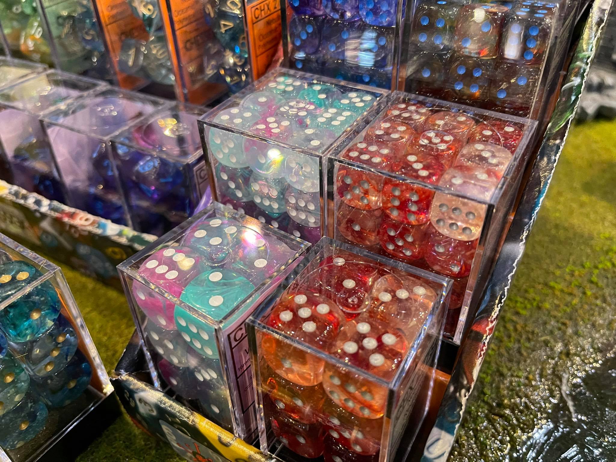 CHESSEX Nebula Series D6 Dice Block-1628158303.jpg