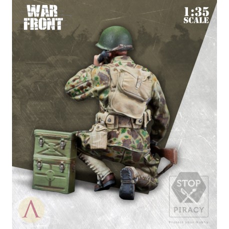 SW35-047 RADIO OPERATOR US ARMORED INFANTRY-1643778311.jpg