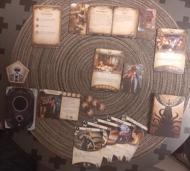 Arkham Horror: The Card Game Revised Core Set-1708628027.webp