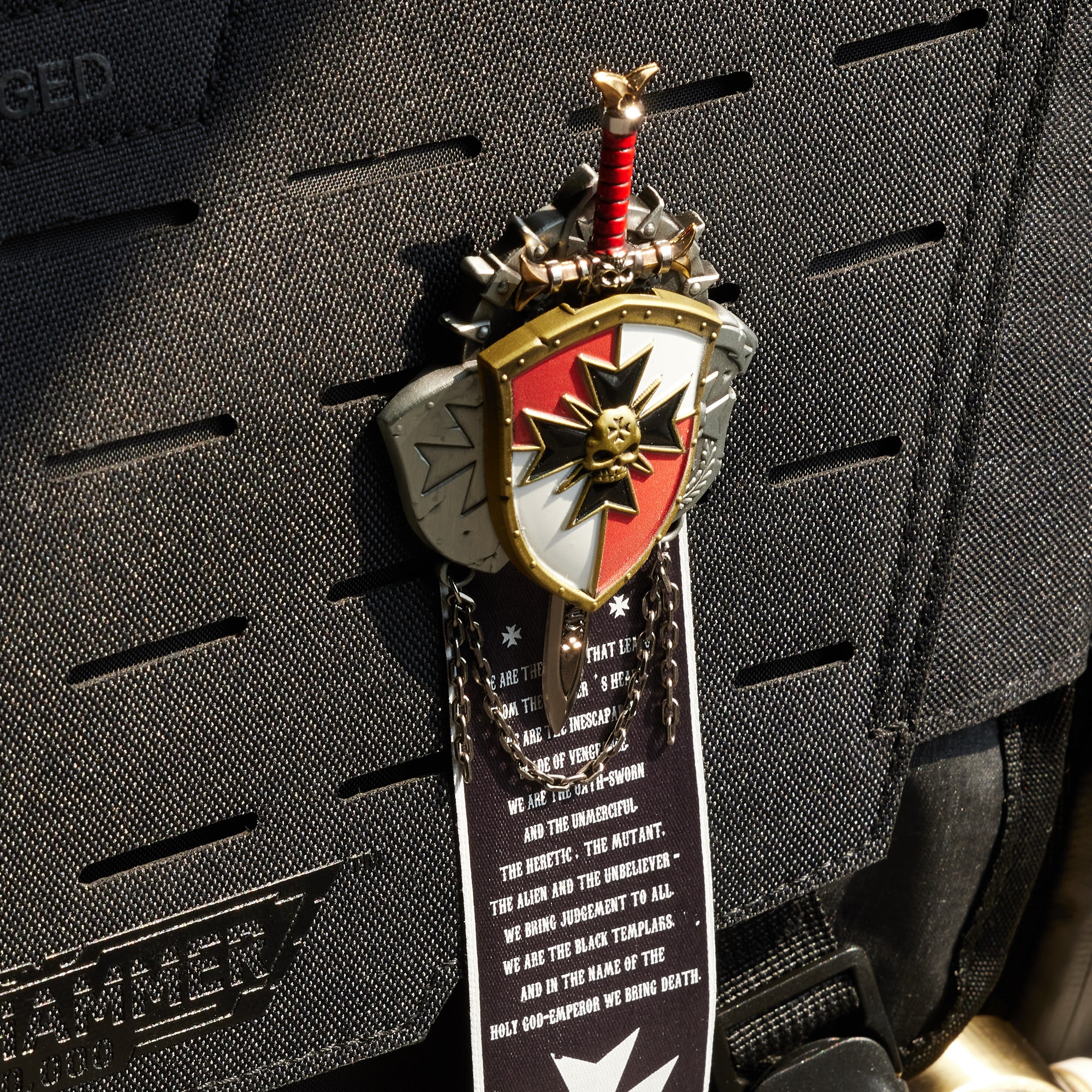 Starforged Black TemplarSword Brethren Crusade Shield Warhammer 40K Brooch Pin Badge-1719560972-KzDcx.jpg