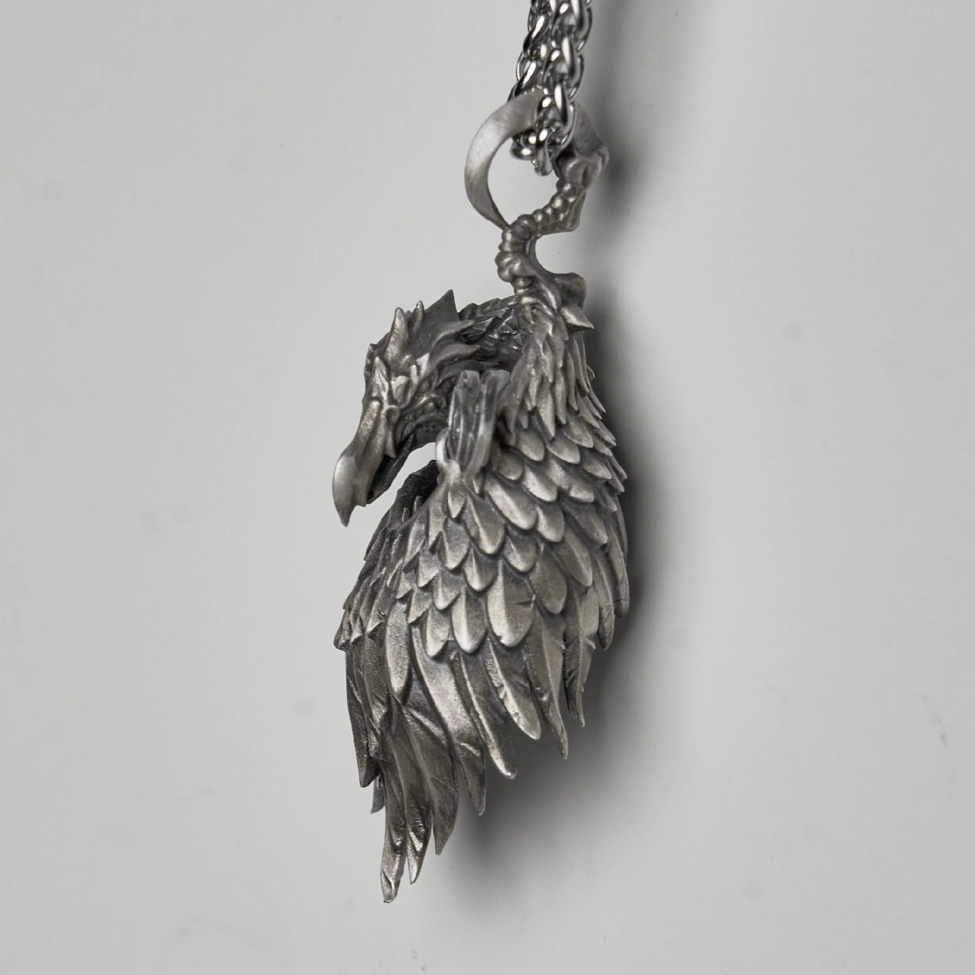 (STARFORGED) Plume of Change(silver with steel chain)-1738418924-xID7x.webp